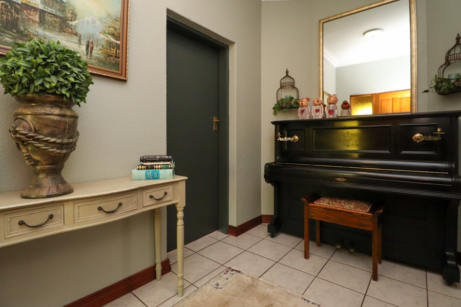 3 Bedroom Property for Sale in Flamwood North West
